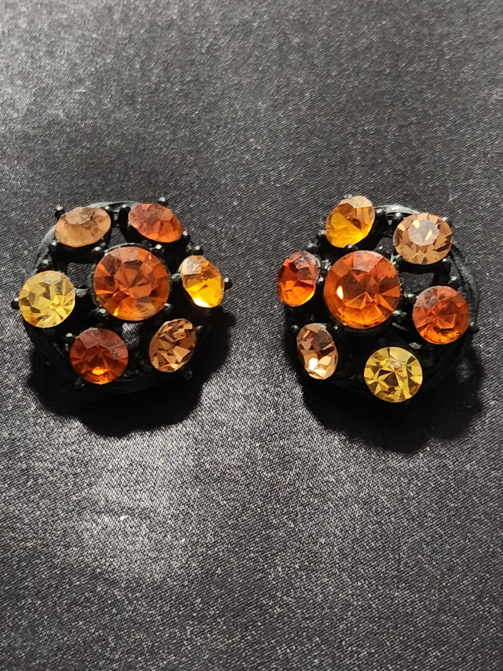 Vintage Amber & Topaz Rhinestone Japanned Black Clip On Earrings Round Clusters